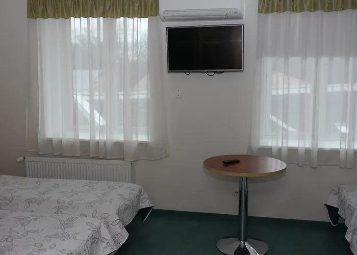 Hommiku בית הארחה