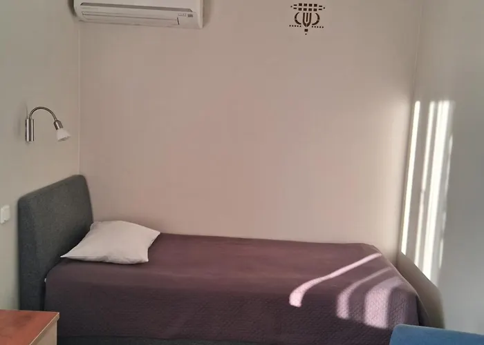 Hommiku 3* פארנו