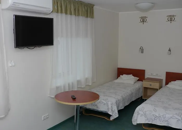 Hommiku 3* פארנו