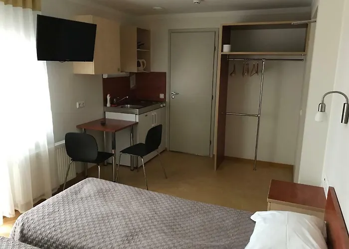 Hommiku 3* פארנו